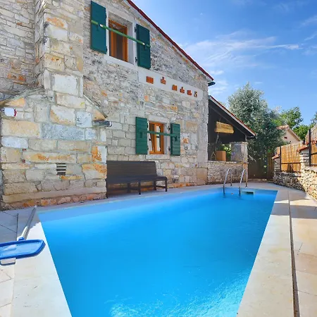 Prázdninový dům Dani *